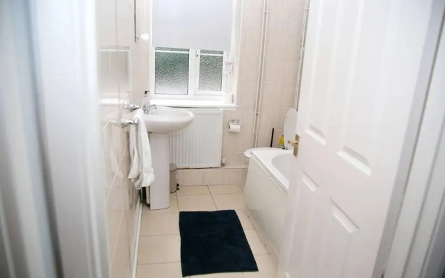 Serene Haven 4-bed House in Norwich
