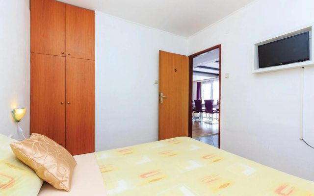Awesome Home in Jablanac With Wifi and 6 Bedrooms