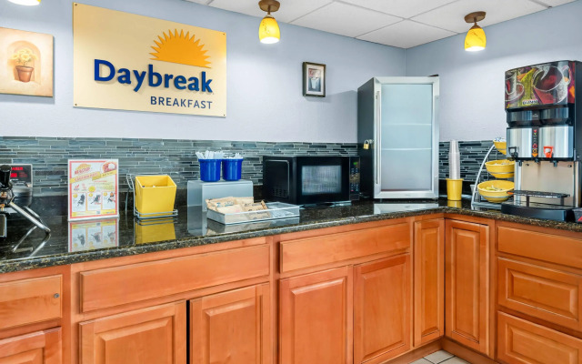 Days Inn by Wyndham Lafayette Near Lafayette Airport