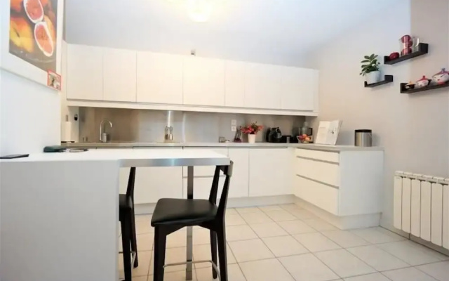 Apartment with 2 Bedrooms in Paris, with Wonderful City View And Wifi