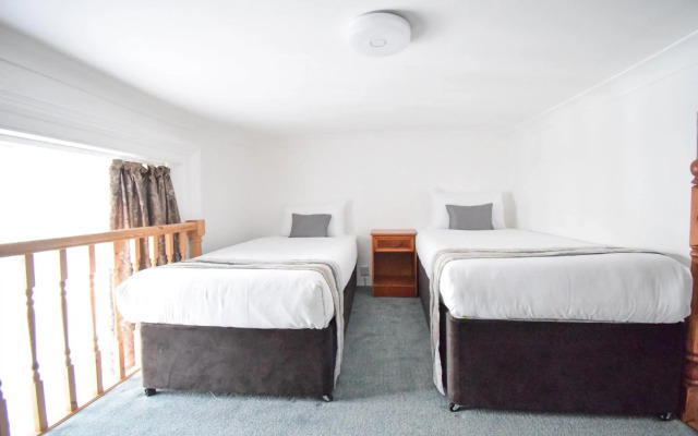 Pembridge Palace Hotel