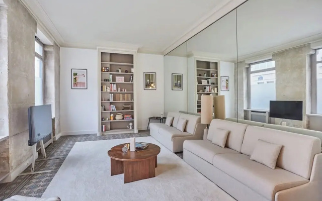 Appartment St Germain des Pres by Studio Prestige