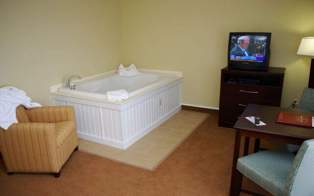 Cherry Tree Inn & Suites