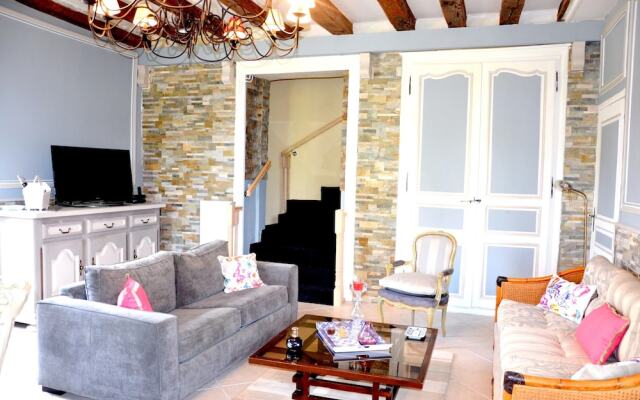 House With 3 Bedrooms in Le Blanc, With Enclosed Garden and Wifi