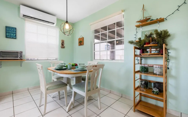 Quiet Cozy Central 2br1ba w Private Pool BBQ