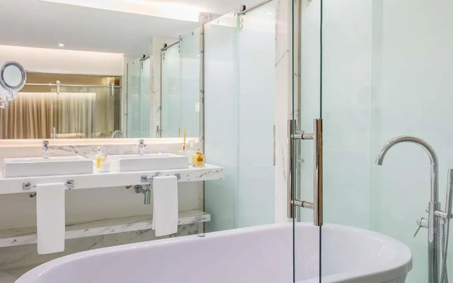 Best Western Premier Americas Fashion