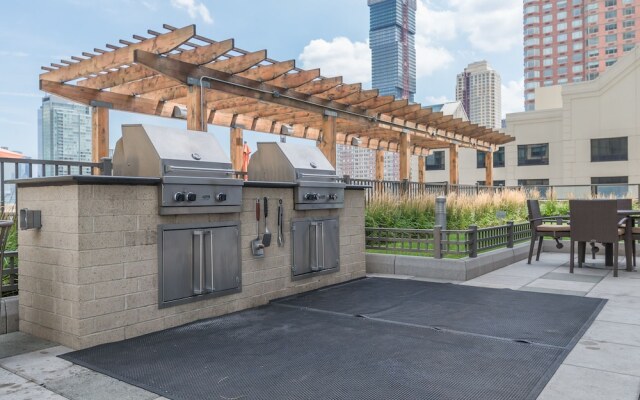 Home Away Luxury Apartments at Washington