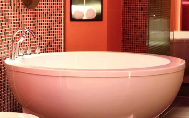 Grand Nest Hotel