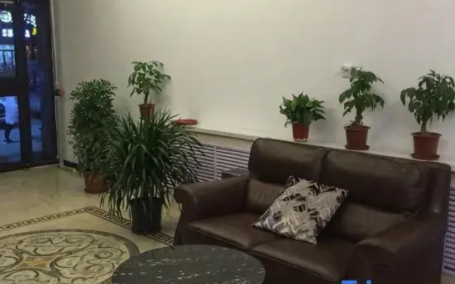 Pingliang 99 Express Business Hotel