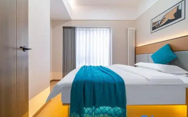 Yulanting Hotel (Zhengzhou East High-speed Railway Station Yulin Square)