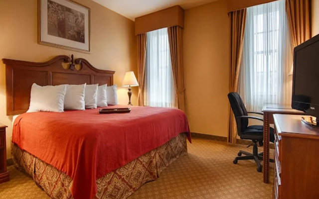 Natchez Grand Hotel & Suites On the River