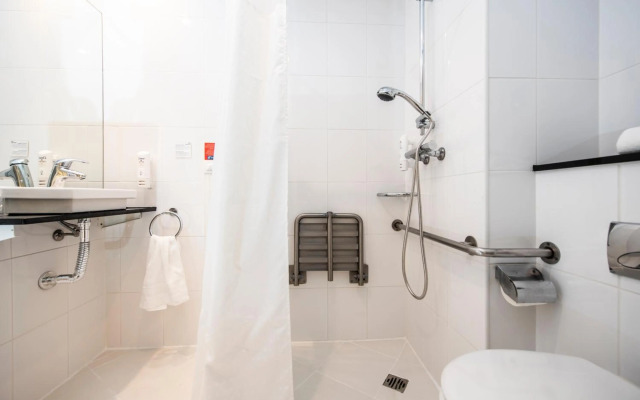Holiday Inn Express Barcelona - Sant Cugat by IHG