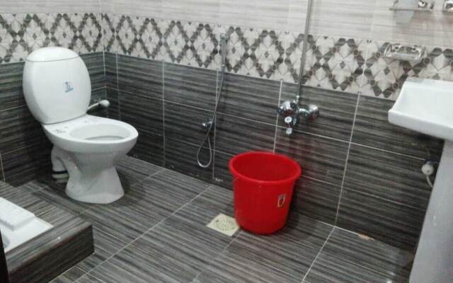 Abshar Hotel
