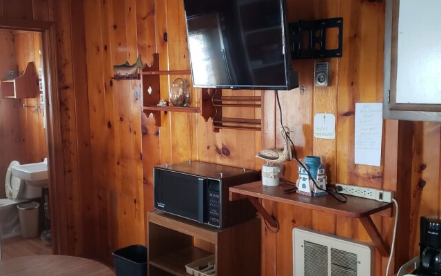 Birchwood Motel