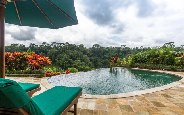 Отель Royal Pita Maha