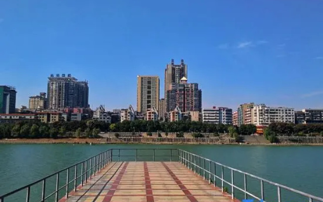 Century Famous City Hotel (Hengyang Wanda Branch)