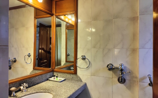 Hotel Baljees Regency