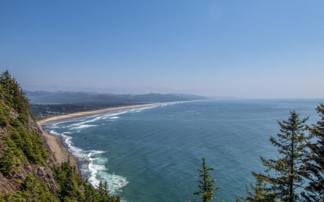 Beach House-Manzanita (MCA 372)