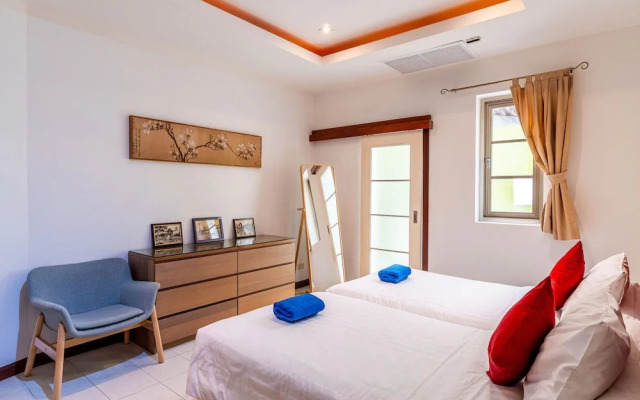 Exotic Pool Villa Solandra in Bangtao