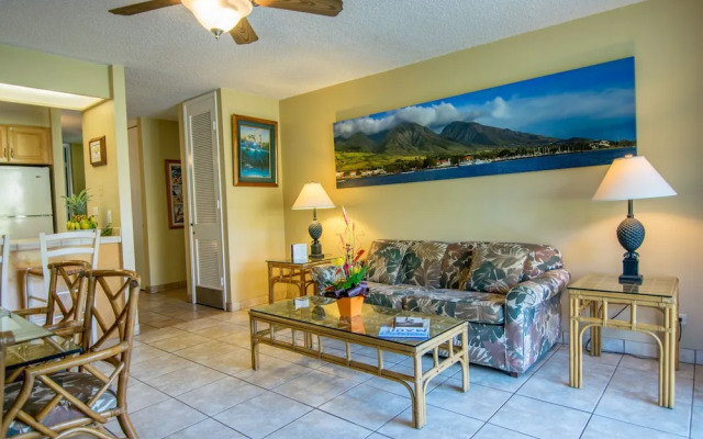 Papakea J103 2 Bedroom Condo by RedAwning