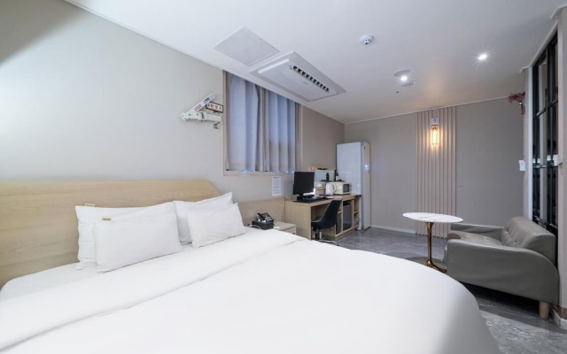 Brown Dot Hotel Pyeongtaek Godeok