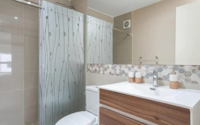 Modern 1Br New Flat w Terrace Pool Gym