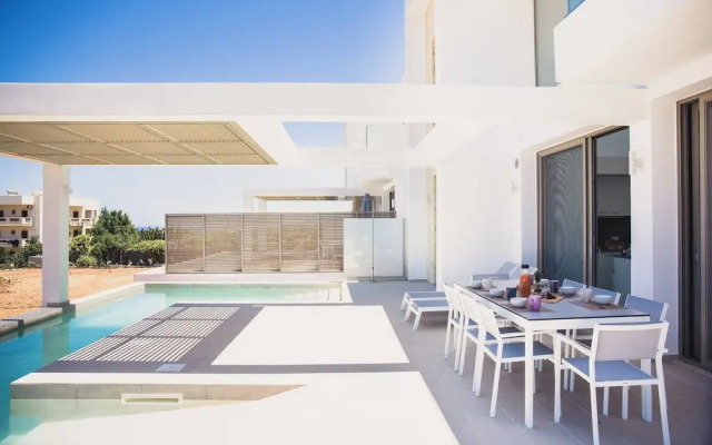 Starlight Villa Guro - 4bd, 4ba, 4min To Beach