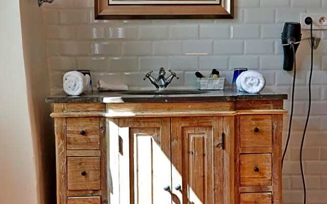 La Grande Maison De Nans