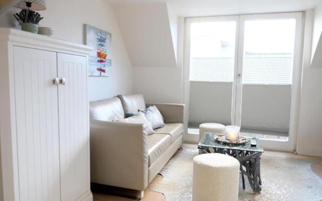 Hafenstraße 4, W1, Esprit 2