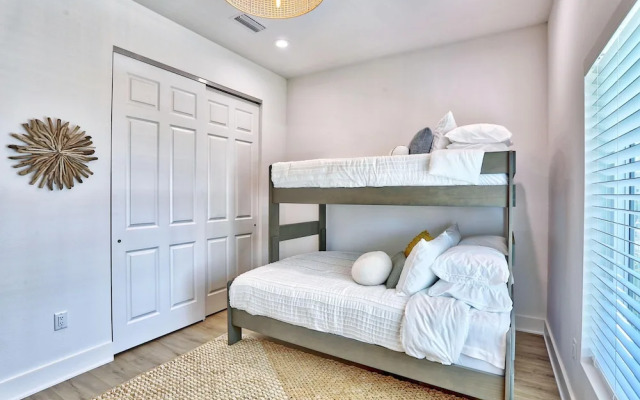 Azul Townhomes C1 - Sol Retreat