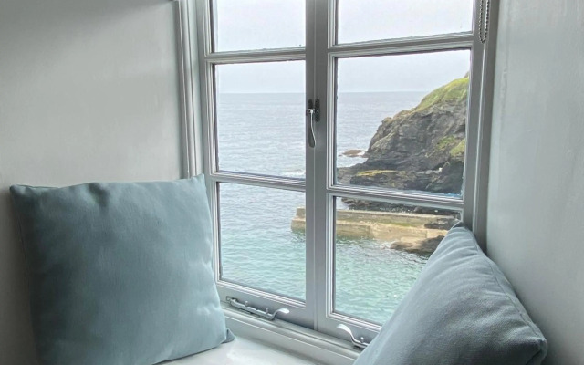 The Lugger Hotel