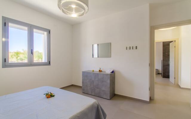 White Villa With Swimming Pool