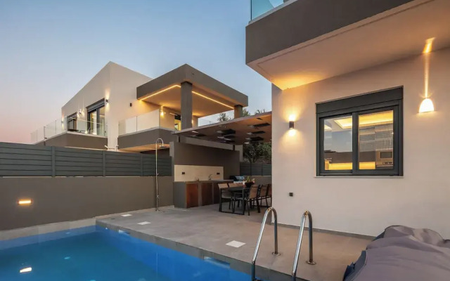 Four Horizons Luxury Villas
