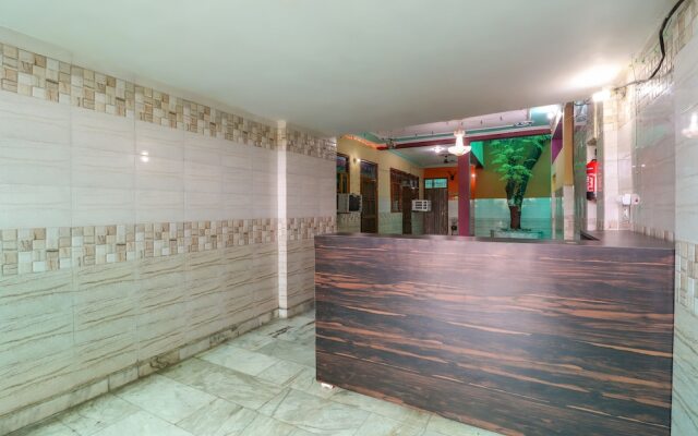 OYO Flagship 49061 Dev Hotel & Restaurant