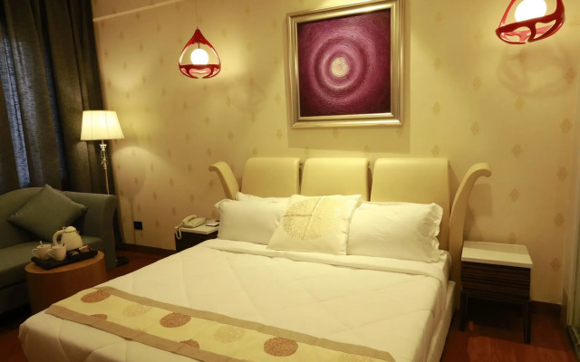 Hotel Pal Heights Mantra