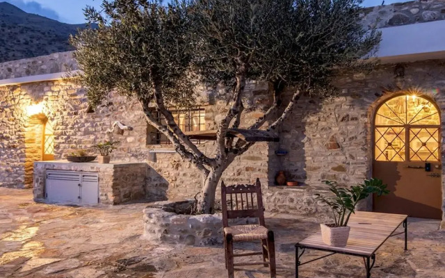 Elena Junior Deluxe Suite by Estia