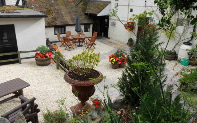 The Crown Country Inn