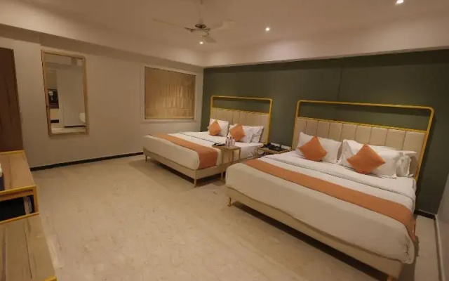 Phoenix Unmatched Comfort - Hotel Near Fateh Sagar Lake Udaipur