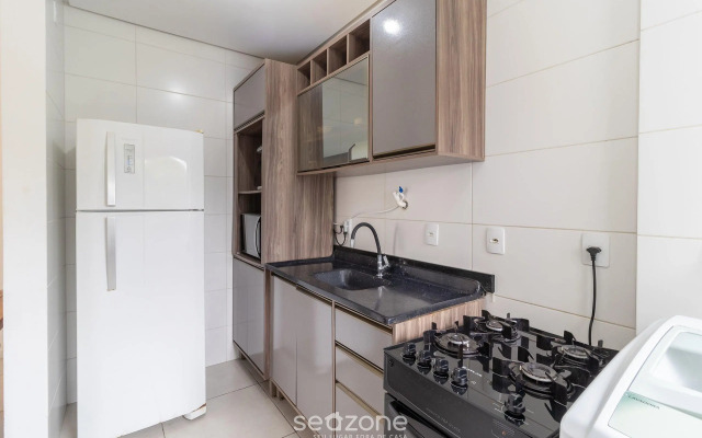 Apto c/sacada e churrasq a 150m da praia SDP0206