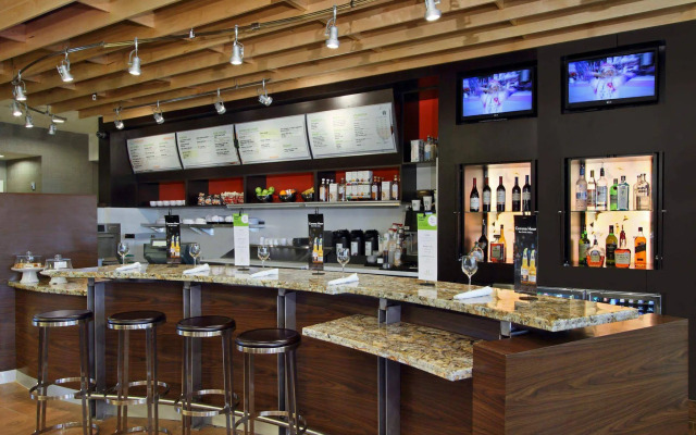 Courtyard by Marriott Victoria