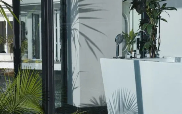 Shiyi Yunshang Sea View Homestay (Dali Shuanglang Erhai Branch)