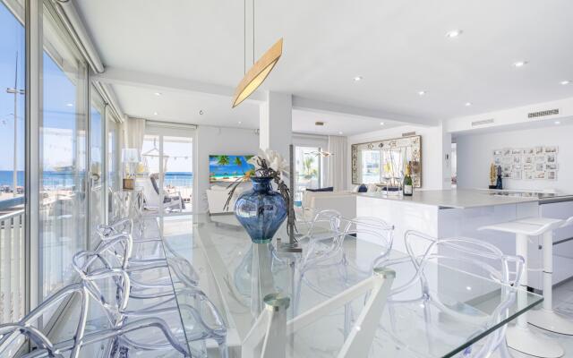 Copacabana Deluxe 1-A Levante Beach