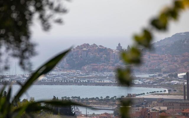 Italianway - Luxury Apartment in Modern Villa 2