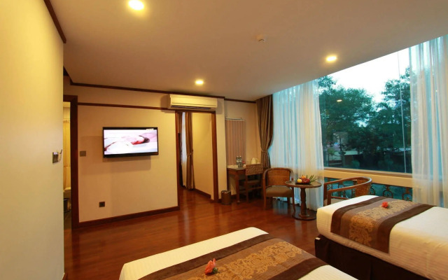 Hotel M