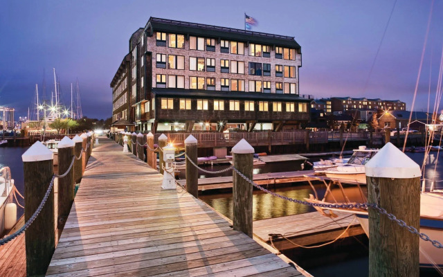 Club Wyndham Inn on Long Wharf