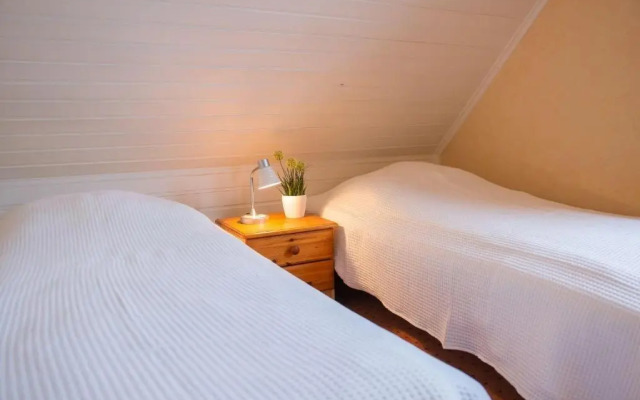 Strandhaus-Nr-9-OG-links