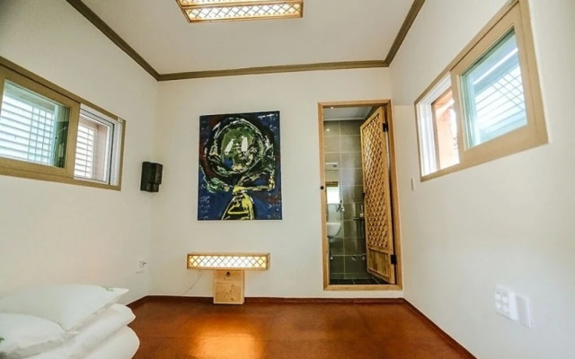 Jeonju Duool Nabirang Hanok Pension