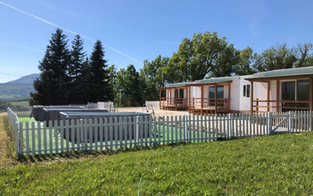 Functional Mini Luxury Lodges Near Camerino