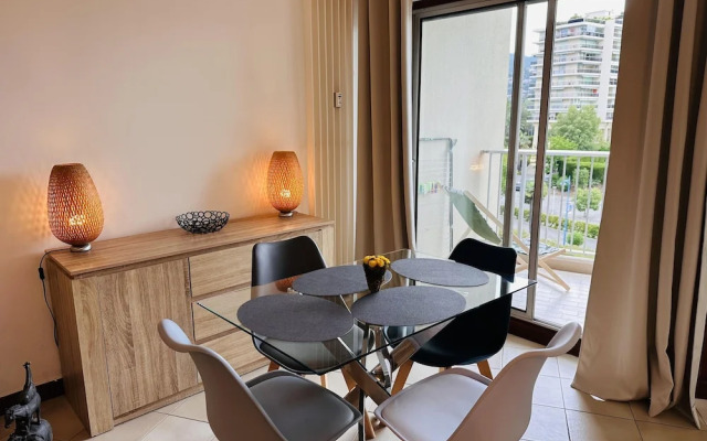 Studio With a Shared Pool Near the Beaches - 2244