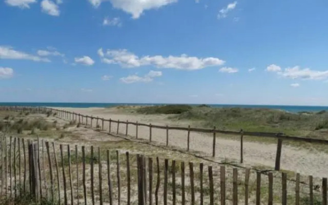 Coquet studio a 150m de la plage